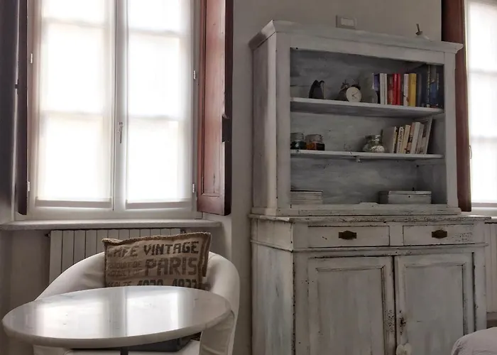 Picinque B * كومو